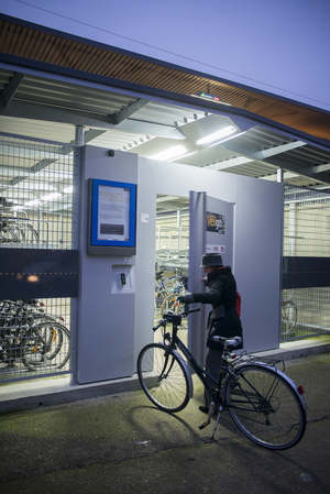 One of the measures outlined in the PDUIF aiming to promote bike use is the rollout of the "Véligo" scheme. Created in 2011 in partnership with the Stif and SNCF rail operators, the scheme aims to provide secure bike racks and shelters for cyclists. the 